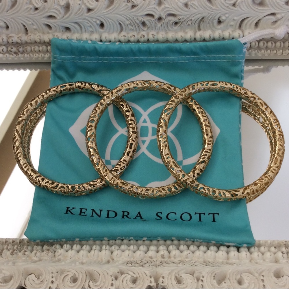 KENDRA SCOTT 3 GOLD BANGLE BRACELETS 🌻 NWOT!!!